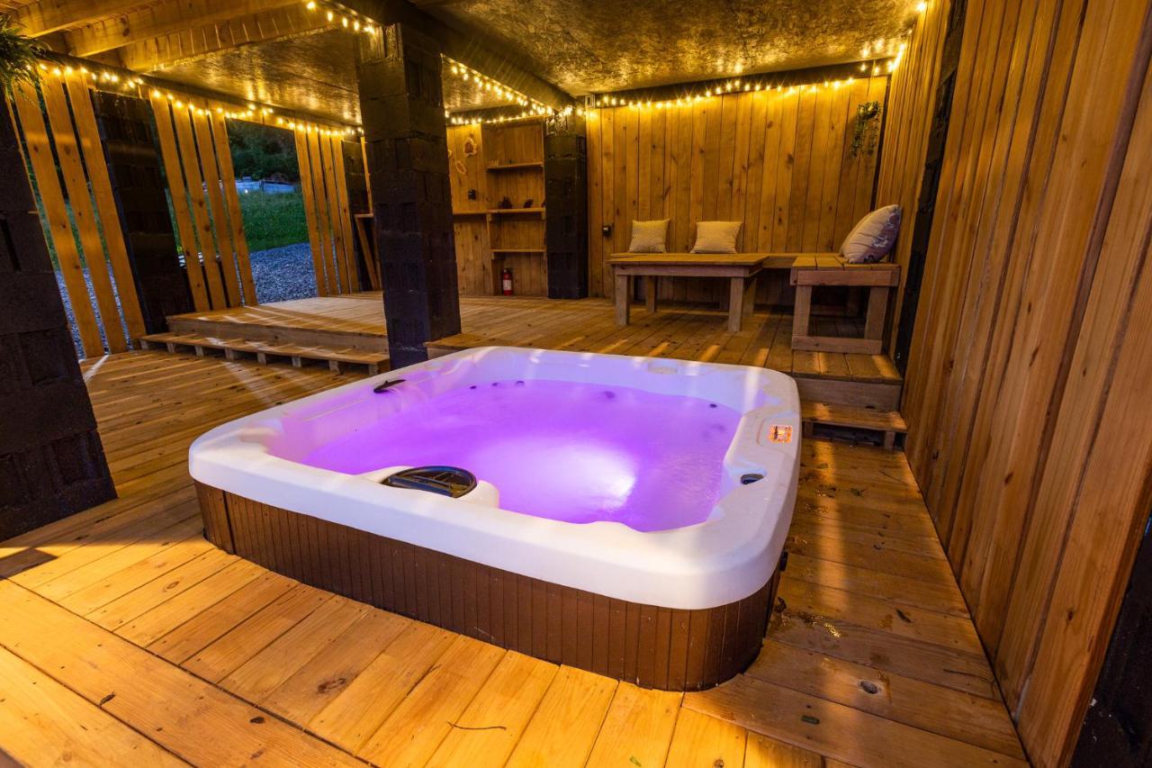 Valhalla Cabins Aframes With Hot Tubs & Sauna Cosby Exterior photo