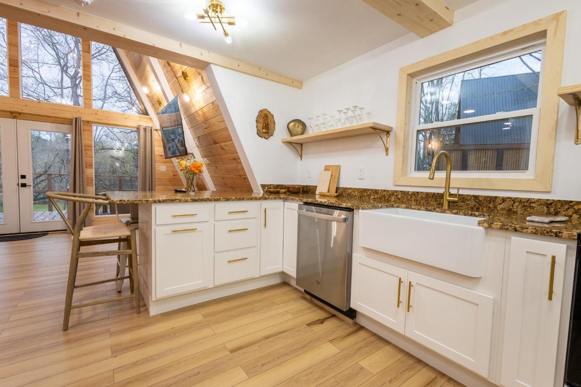 Valhalla Cabins Aframes With Hot Tubs & Sauna Cosby Exterior photo